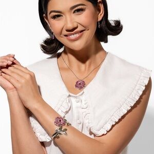 NWT Pink/Silver Rose Necklace, Earrings & Bracelet Set(Last Set)